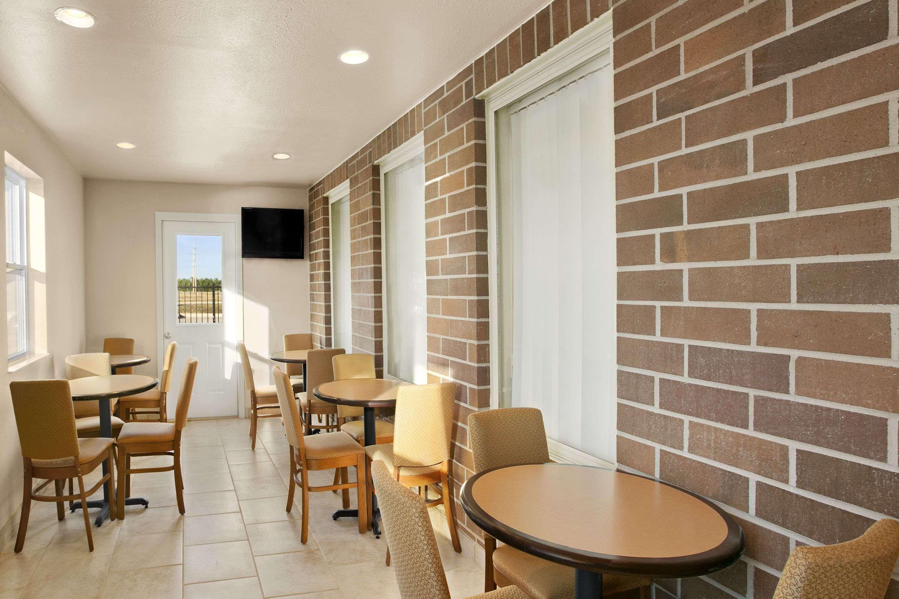 Baymont By Wyndham Jacksonville Esterno foto